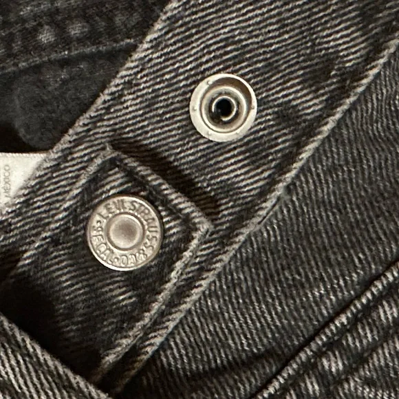 Levi’s Cinch Barrel Leg Women Jeans in Faded Black - Picture 5 of 13